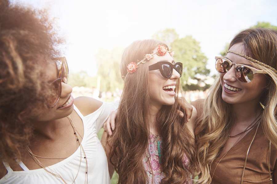 7 Aksesoris Kepala untuk Fashion yang Bikin Cantik dan Memukau