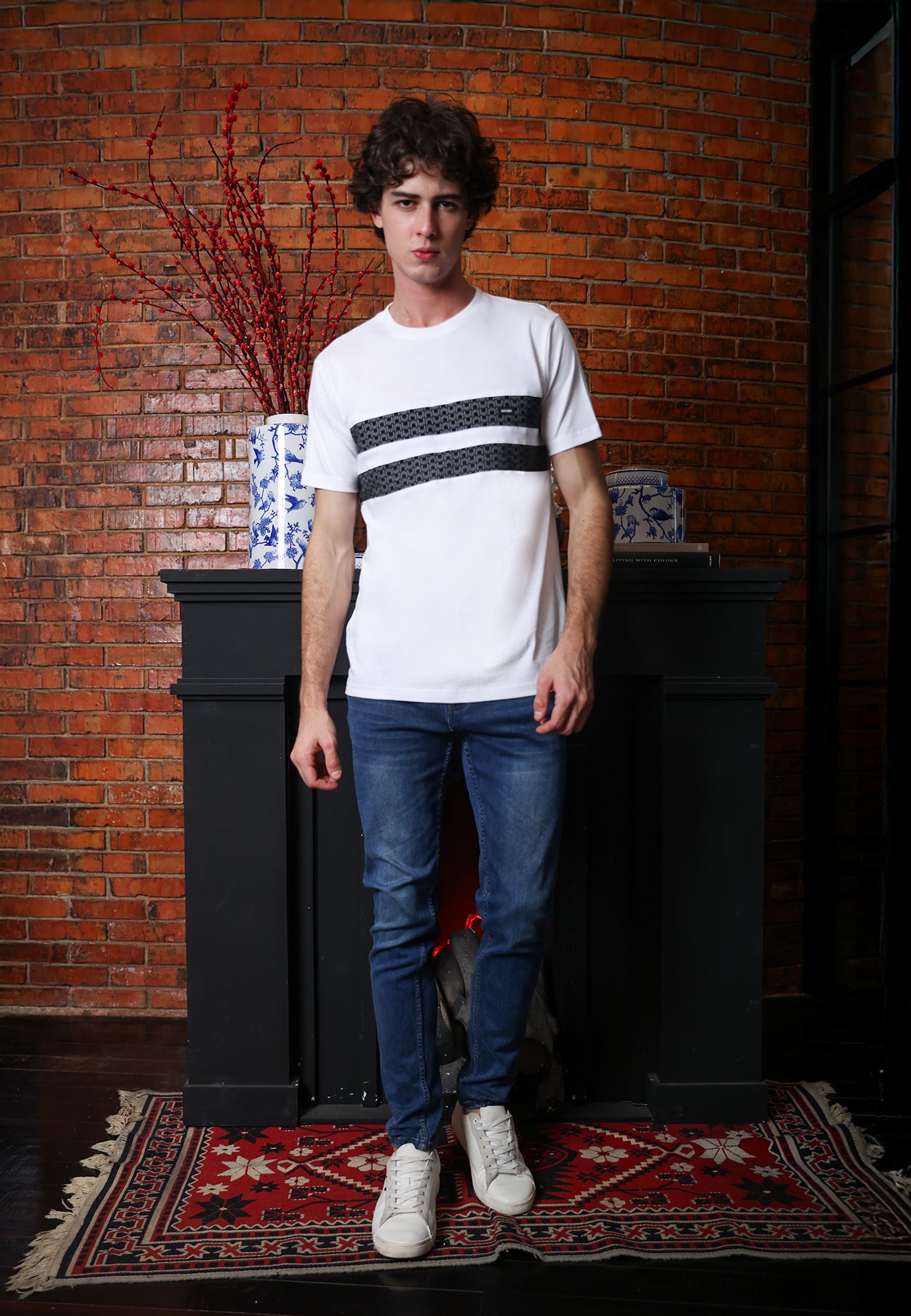 Ryusei Kaos Pria Tsunaru CMB White