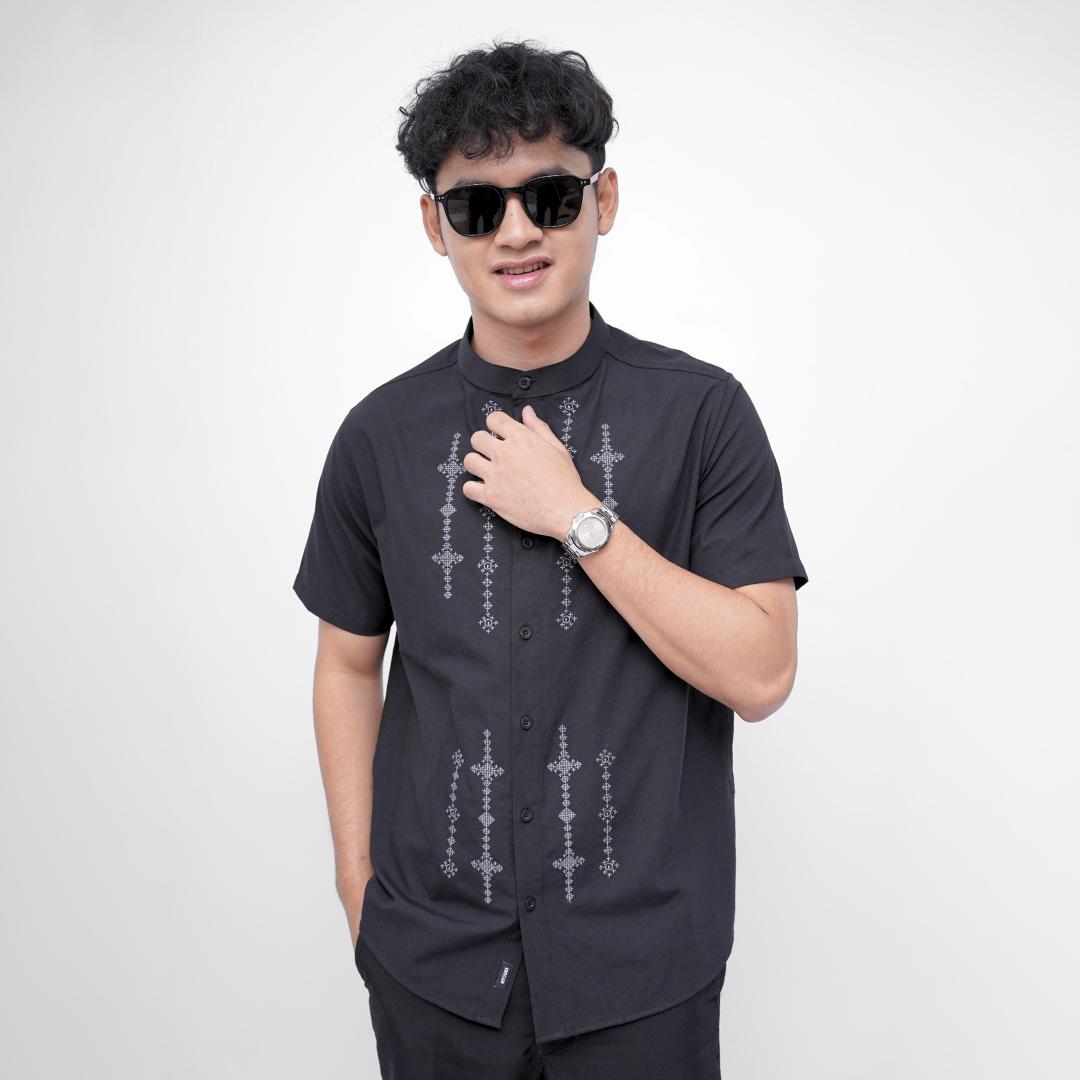 Ryusei Kemeja Kerah Koko Lengan Pendek Haku