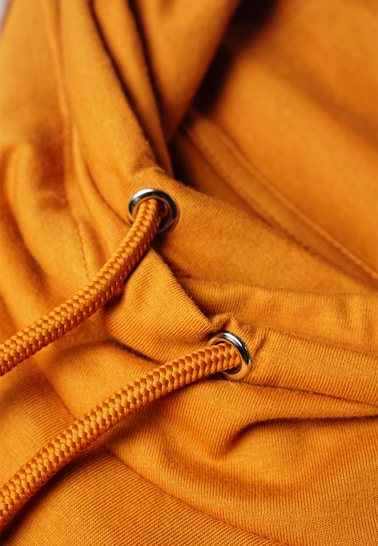 Ryusei Kaos Pria Turtleneck Nandito Gou CMB Mustard