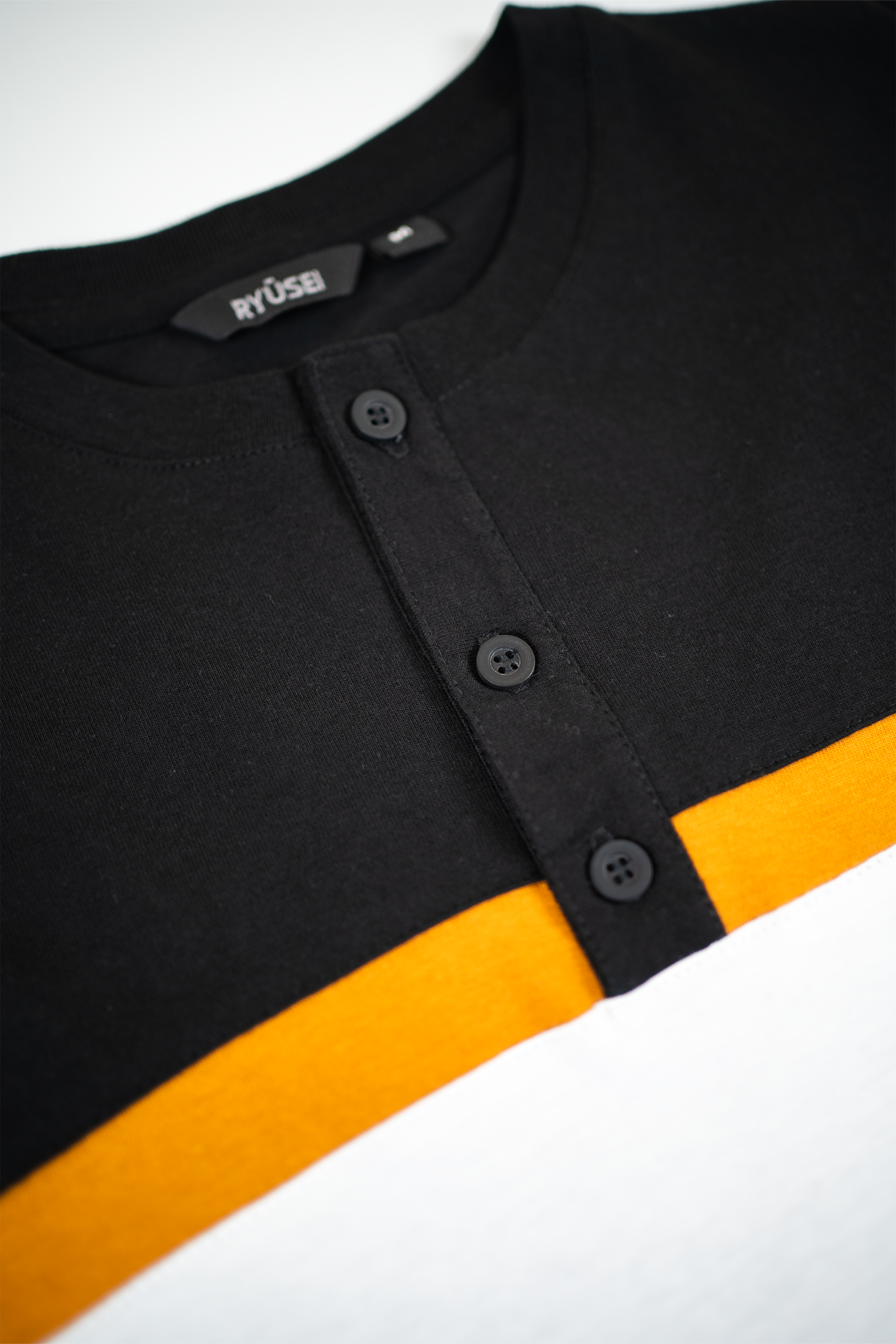 Ryusei Kaos Pria Kashiwa Button CMB Black