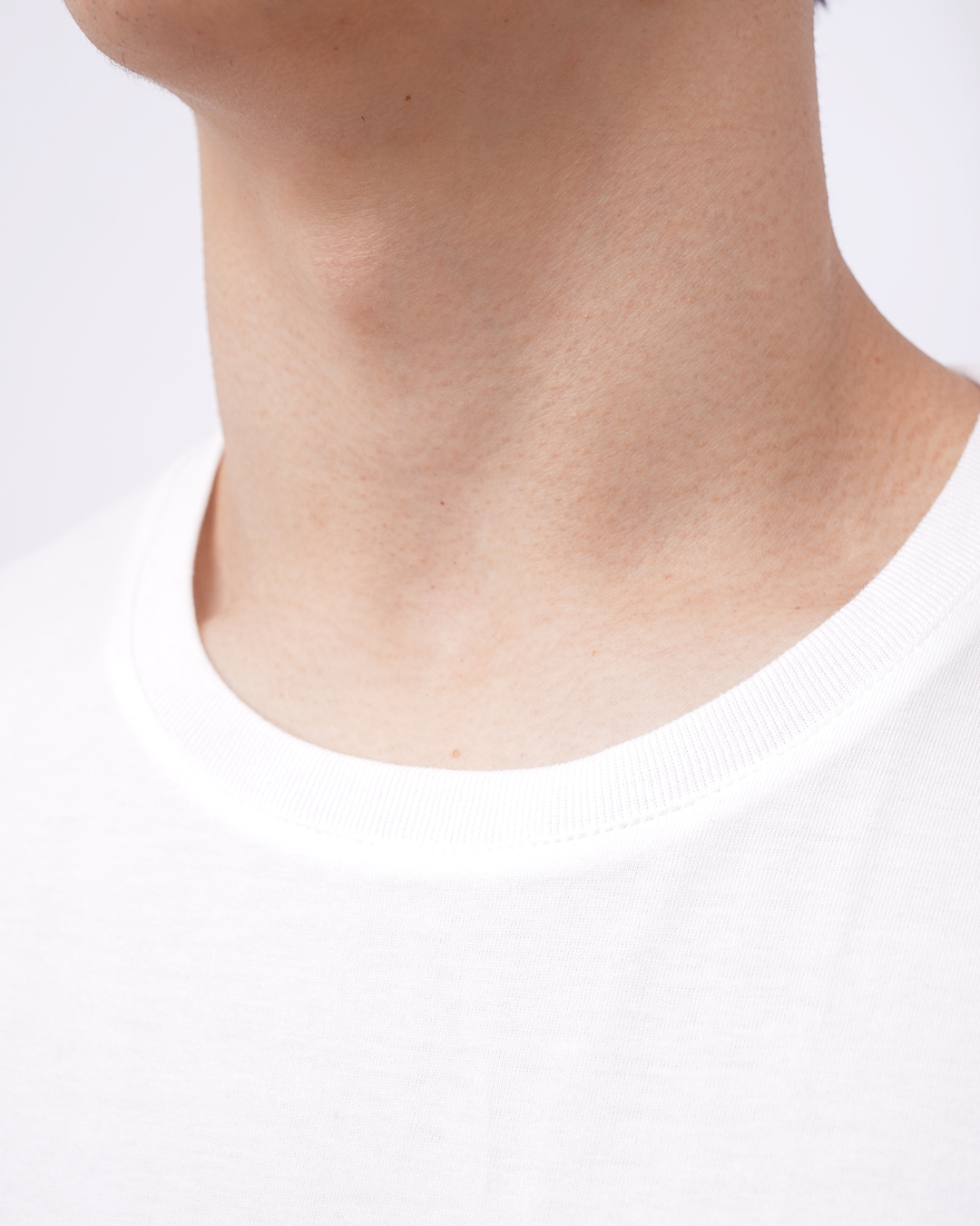 Ryusei Kaos Pria Dignity CMB White