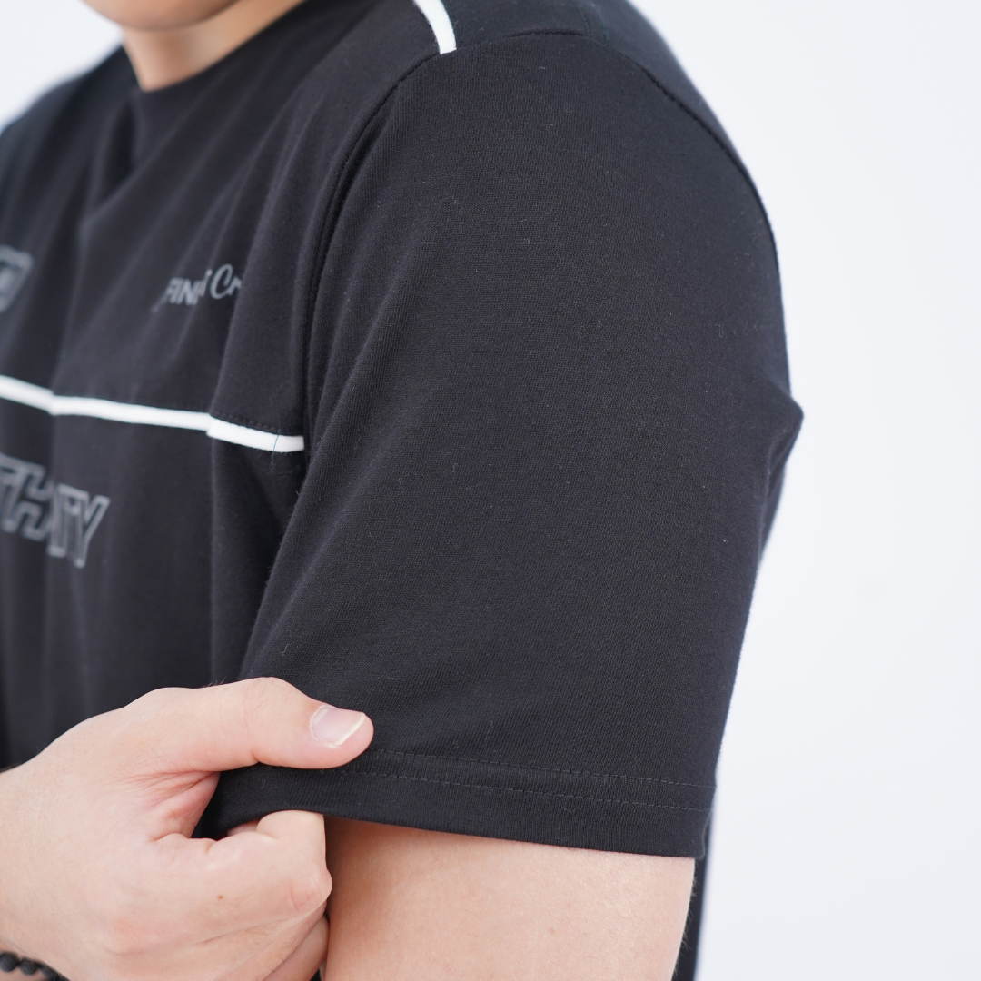 Ryusei Kaos Pria Authority Fitted Tee Black