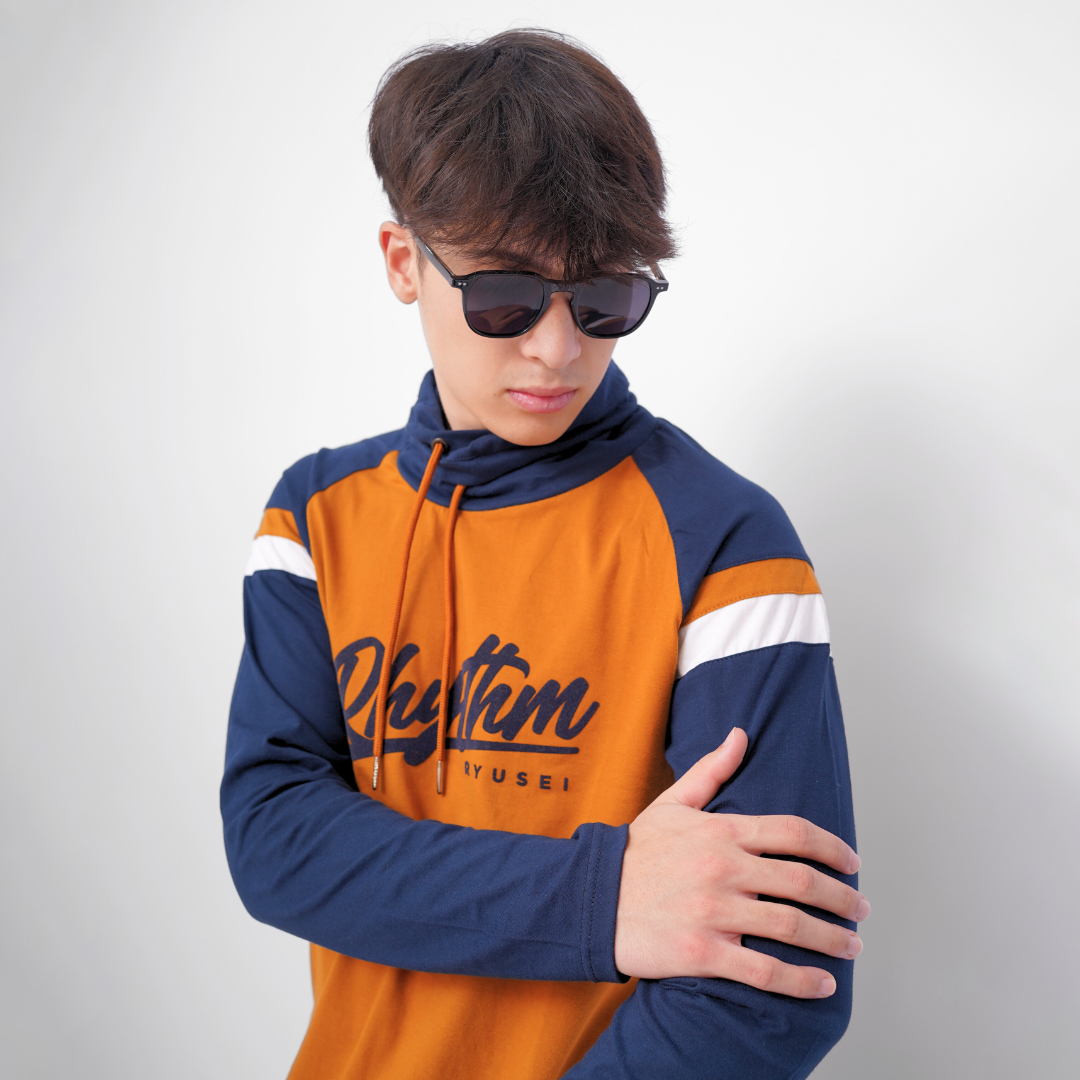 Ryusei Kaos Pria Lengan Panjang Nandito Rhythm Mustard