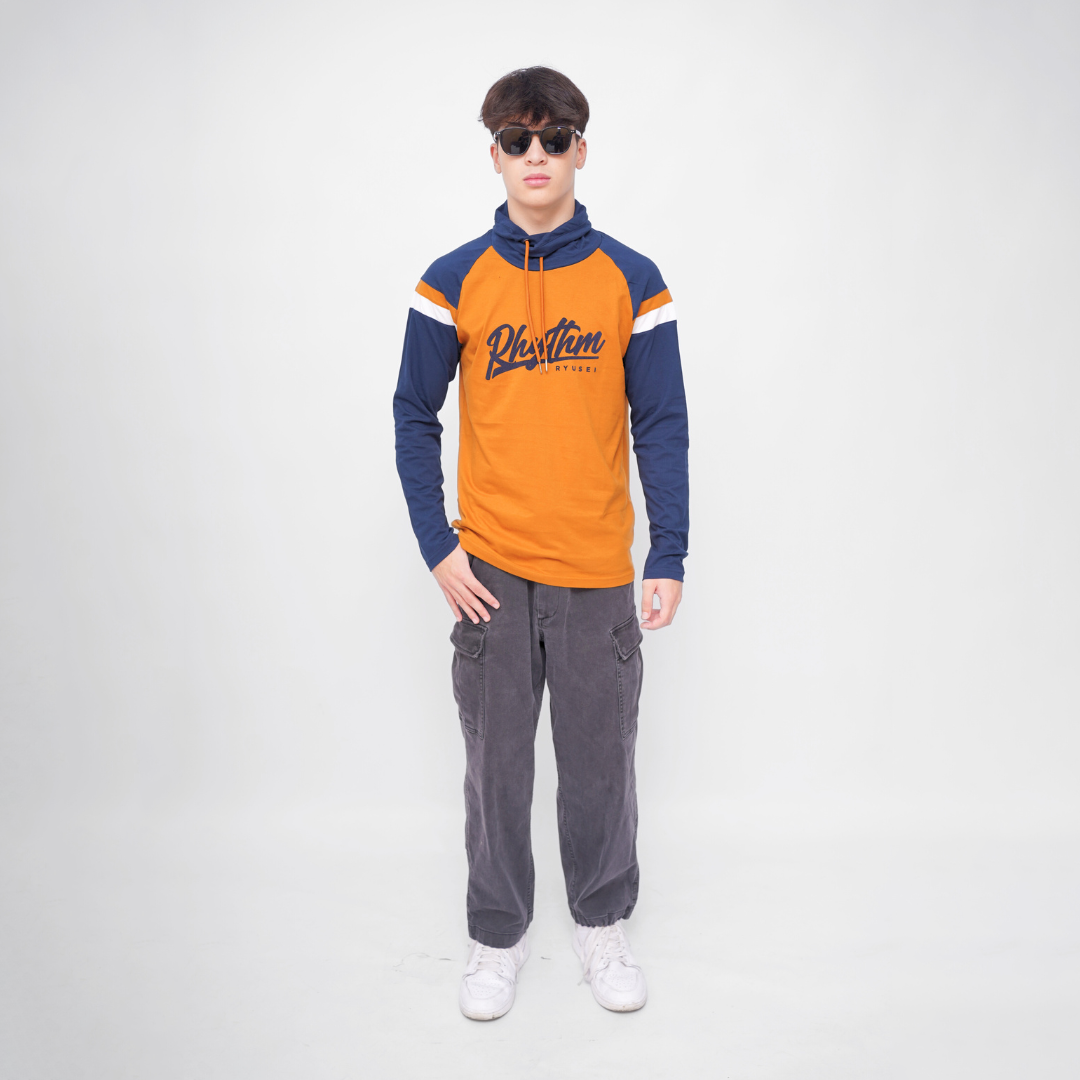 Ryusei Kaos Pria Lengan Panjang Nandito Rhythm Mustard