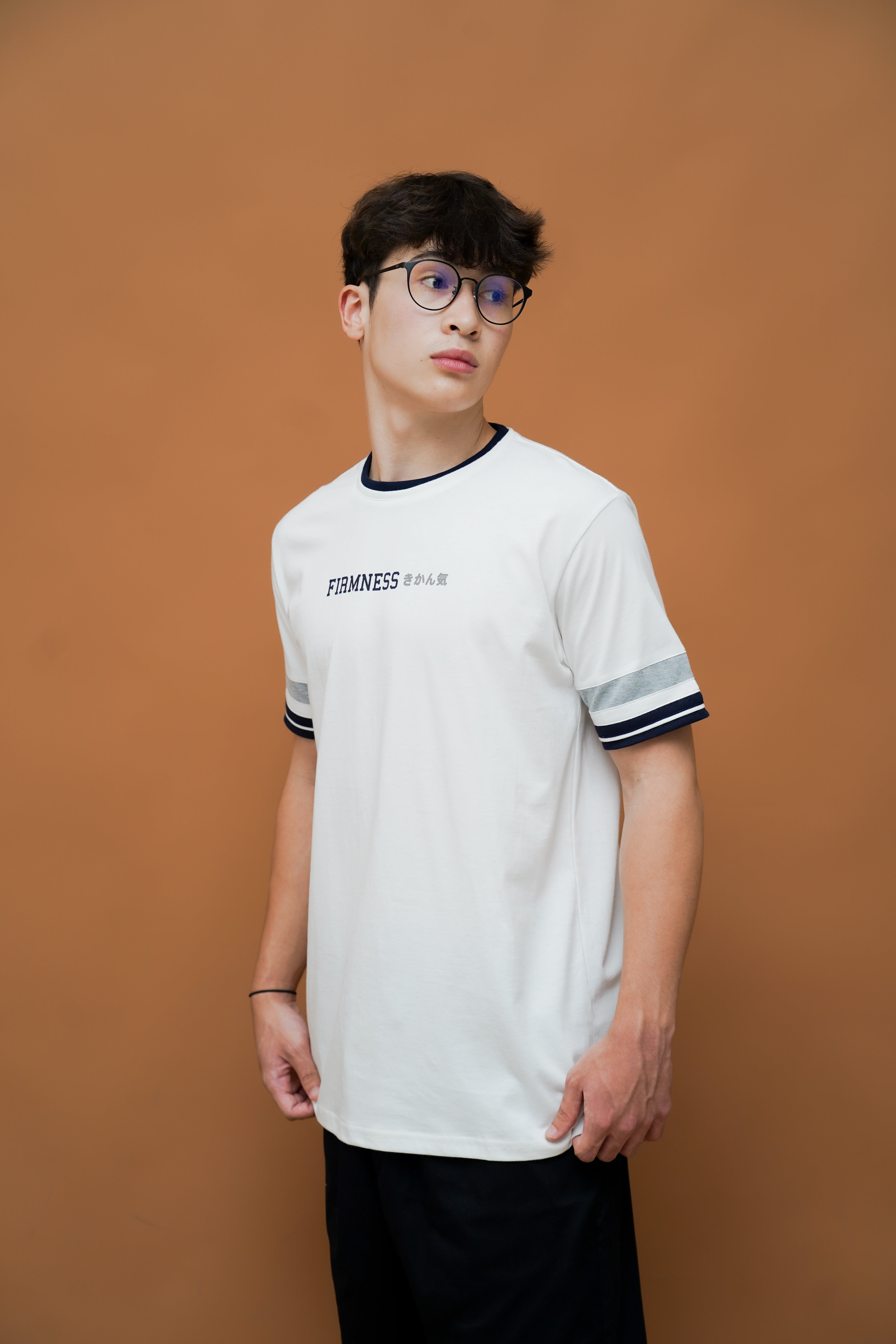 Ryusei Kaos Pria Firmness White