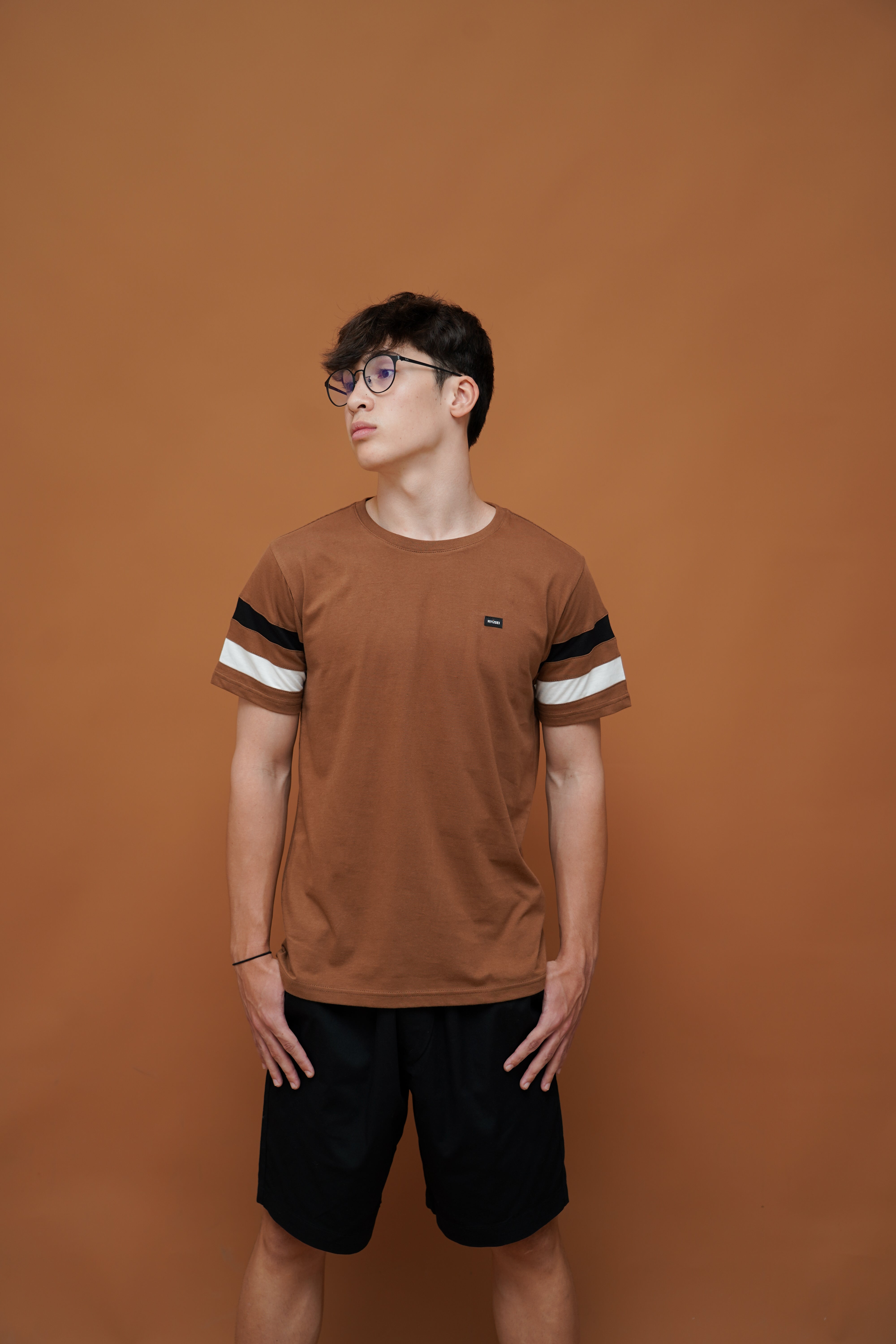 Kaos Pria Hyuga CMB Brown