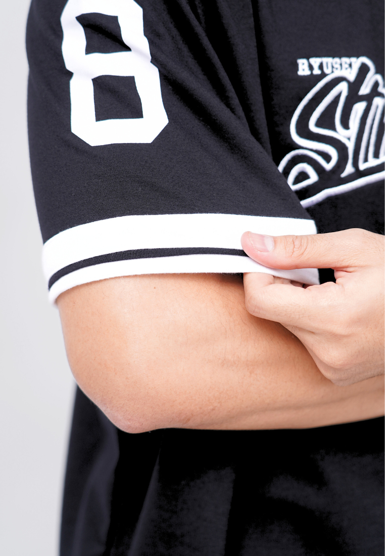 Ryusei Kaos Pria Boxy Oversize StrikeOut Black