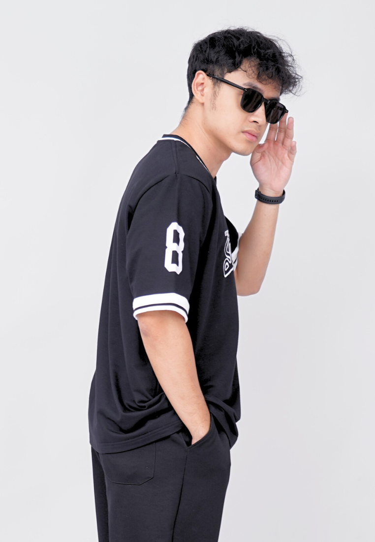 Ryusei Kaos Pria Boxy Oversize StrikeOut Black