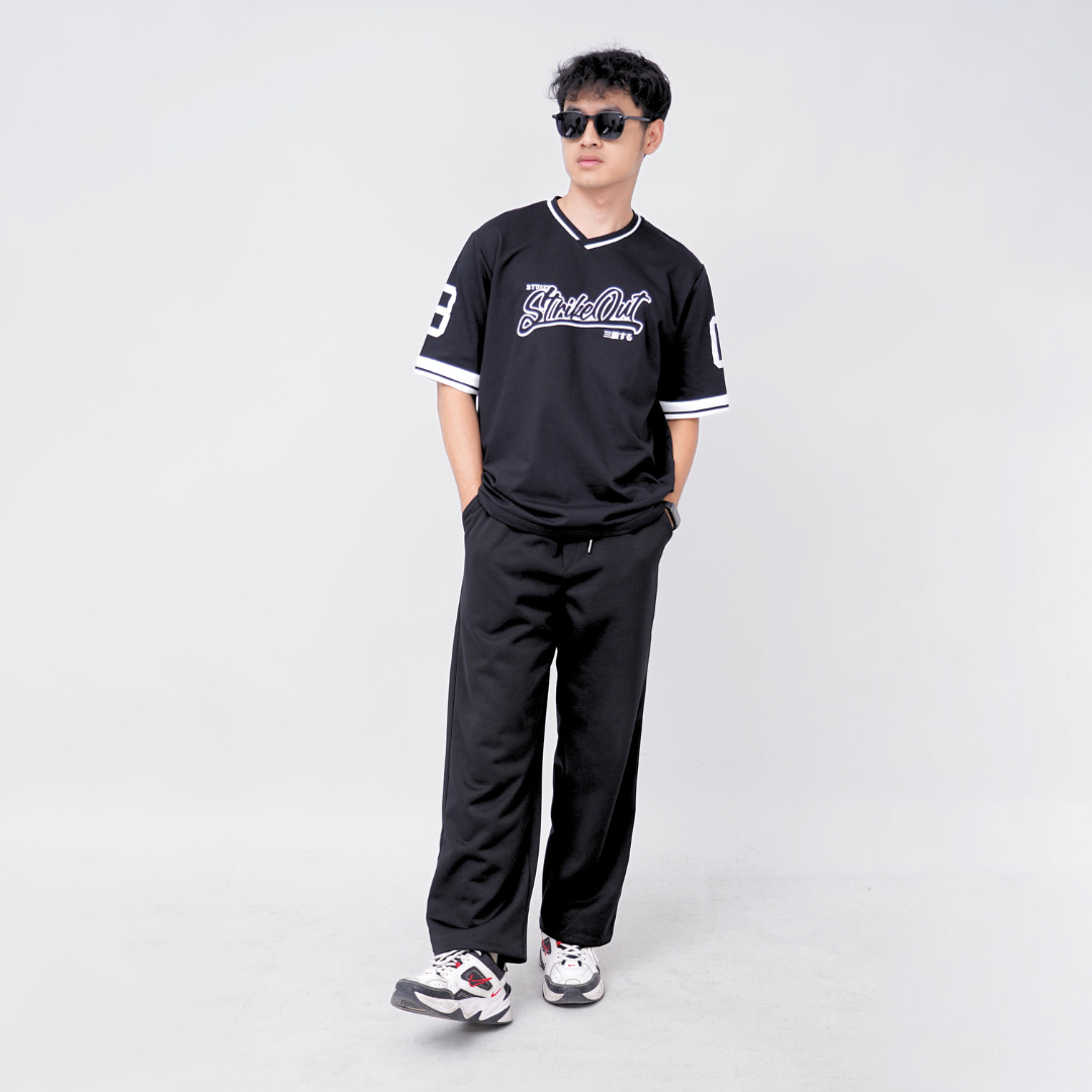 Ryusei Kaos Pria Boxy Oversize StrikeOut Black