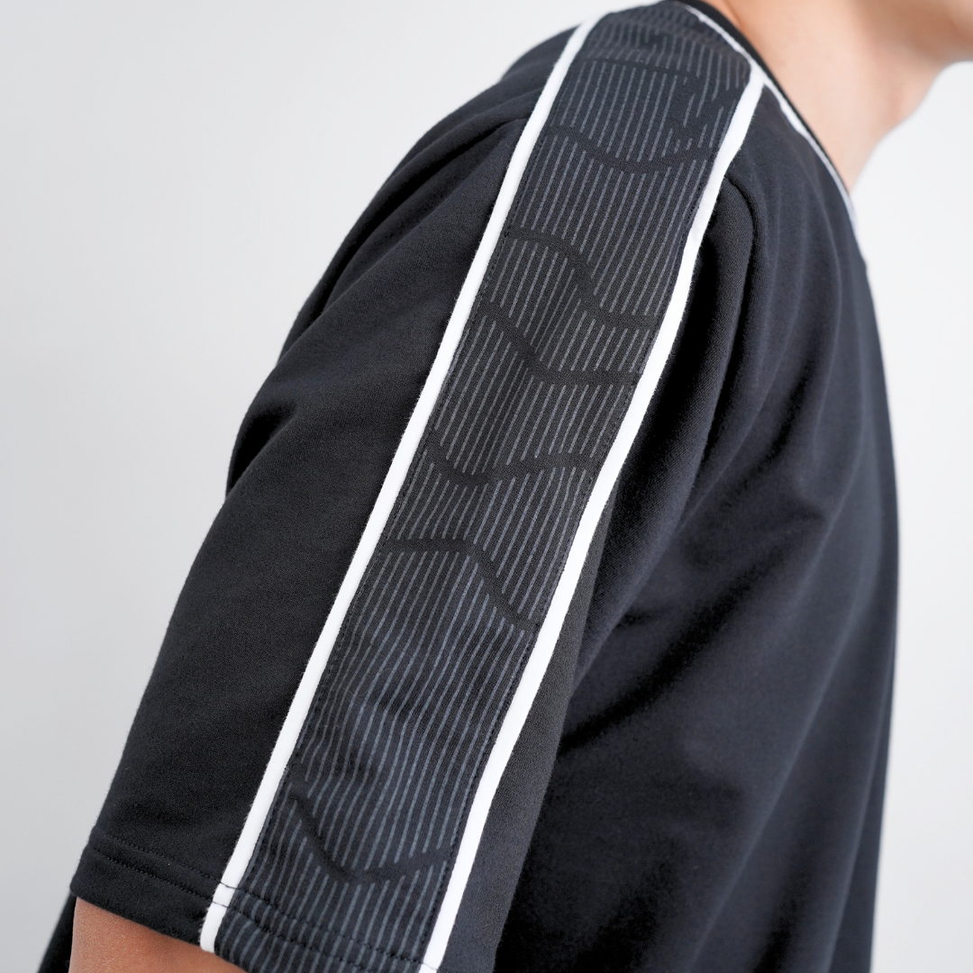 Ryusei Kaos Pria Boxy Oversize Kanata Black