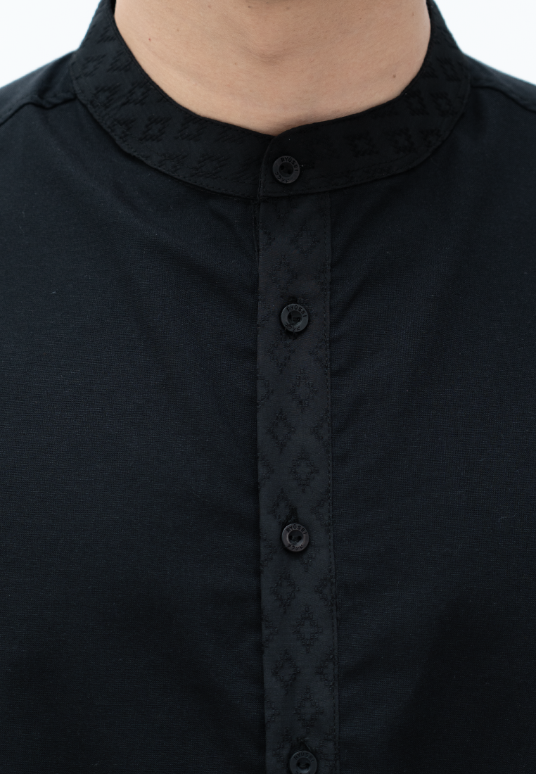 Ryusei Kemeja Kerah Koko Lengan Pendek Akagi Black