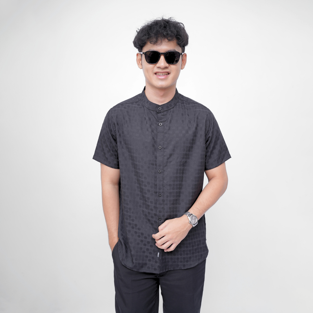Ryusei Kemeja Kerah Koko Lengan Pendek Akari