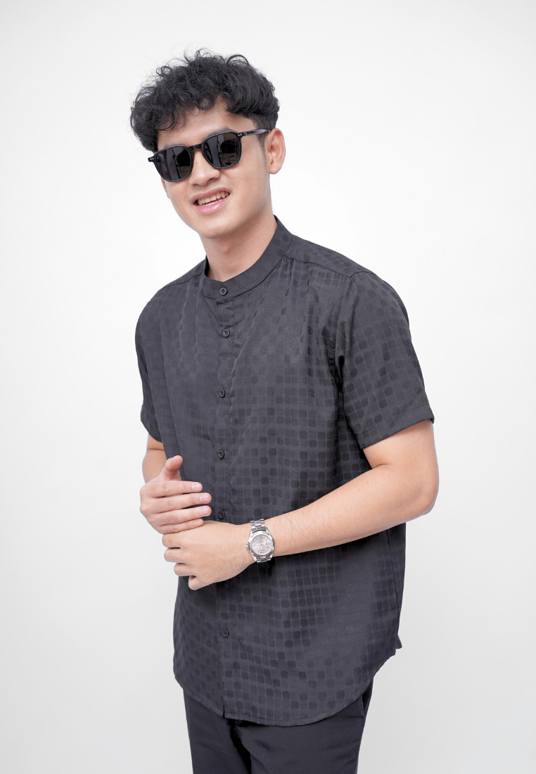 Ryusei Kemeja Kerah Koko Lengan Pendek Akari