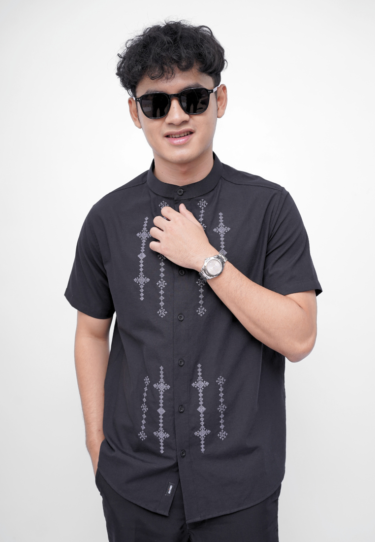 Ryusei Kemeja Kerah Koko Lengan Pendek Haku