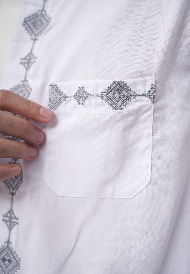 Ryusei Kemeja Kerah Koko Lengan Panjang Hikari White