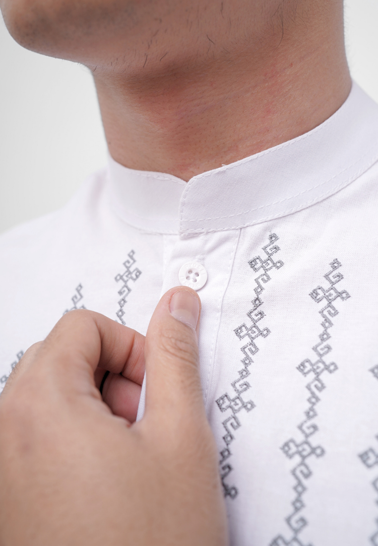 Ryusei Kemeja Kerah Koko Lengan Panjang Hikato White