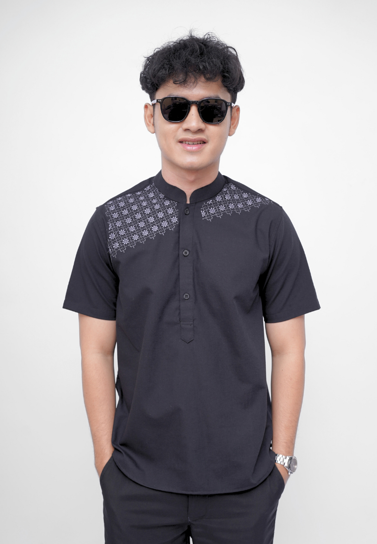 Ryusei Kemeja Kerah Koko Lengan Pendek Kenshiro