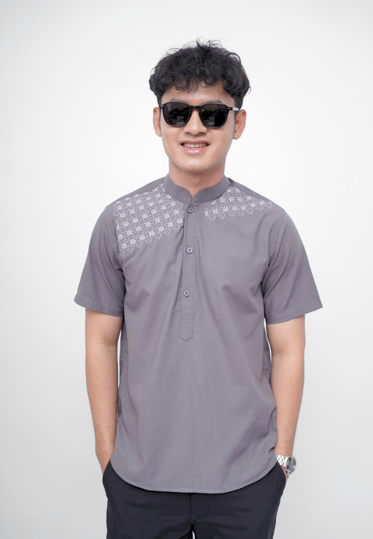 Ryusei Kemeja Kerah Koko Lengan Pendek Kenshiro