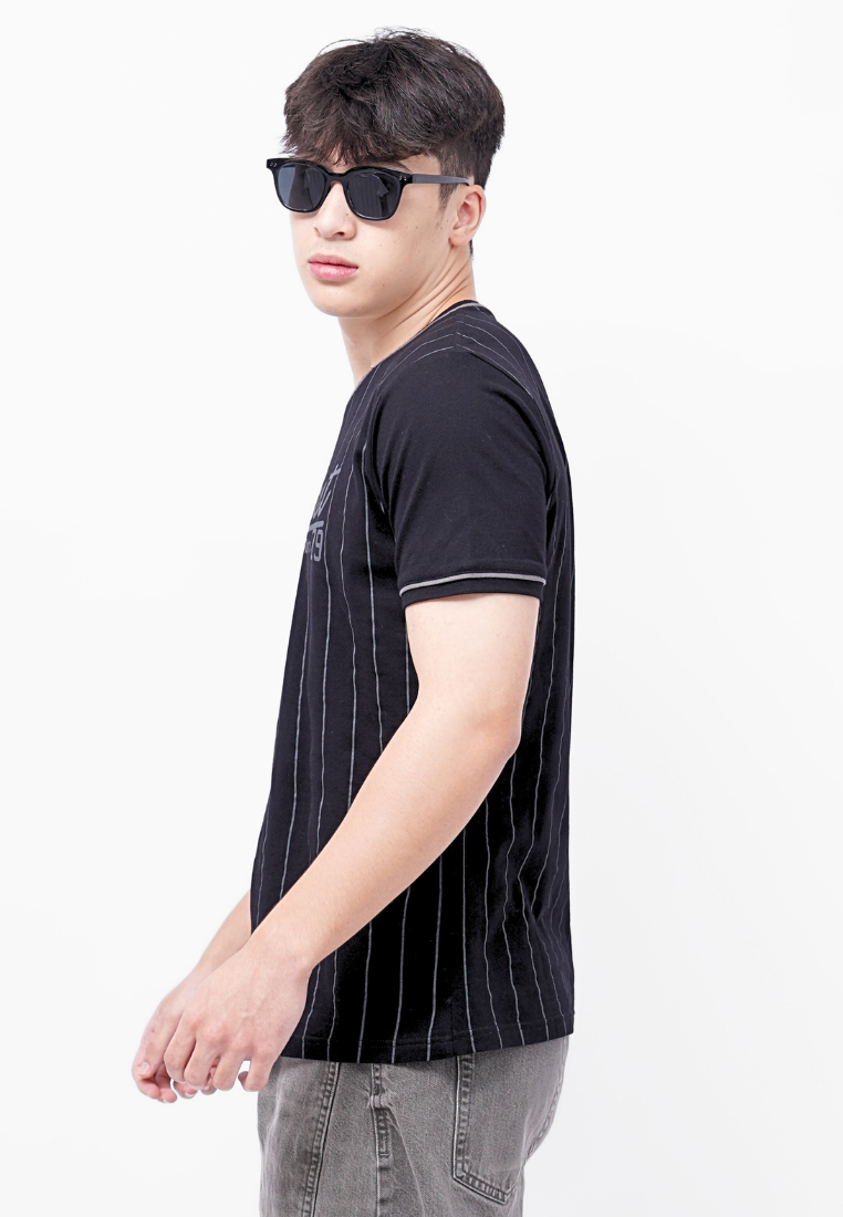 Ryusei Kaos Pria Steadfast Black