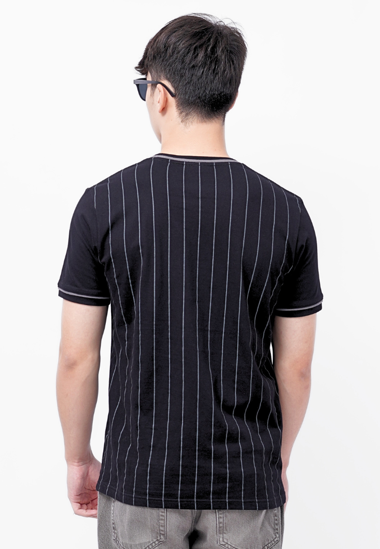 Ryusei Kaos Pria Steadfast Black