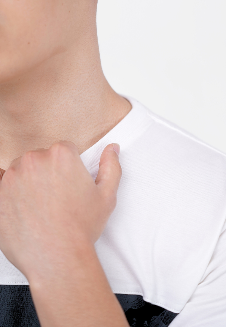 Ryusei Kaos Pria Keita CMB White