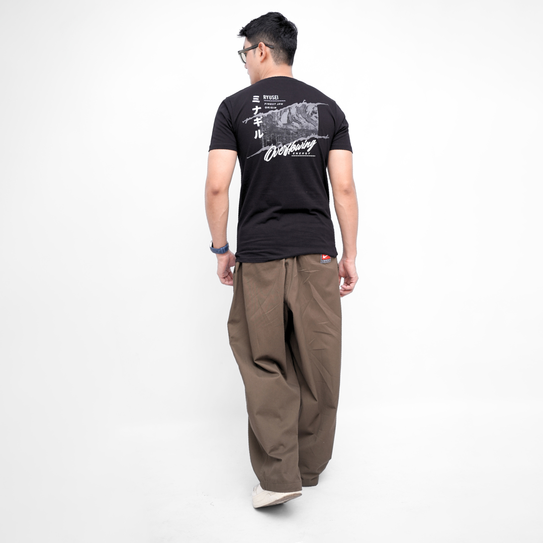 Ryusei Kaos Pria Overflowing Black