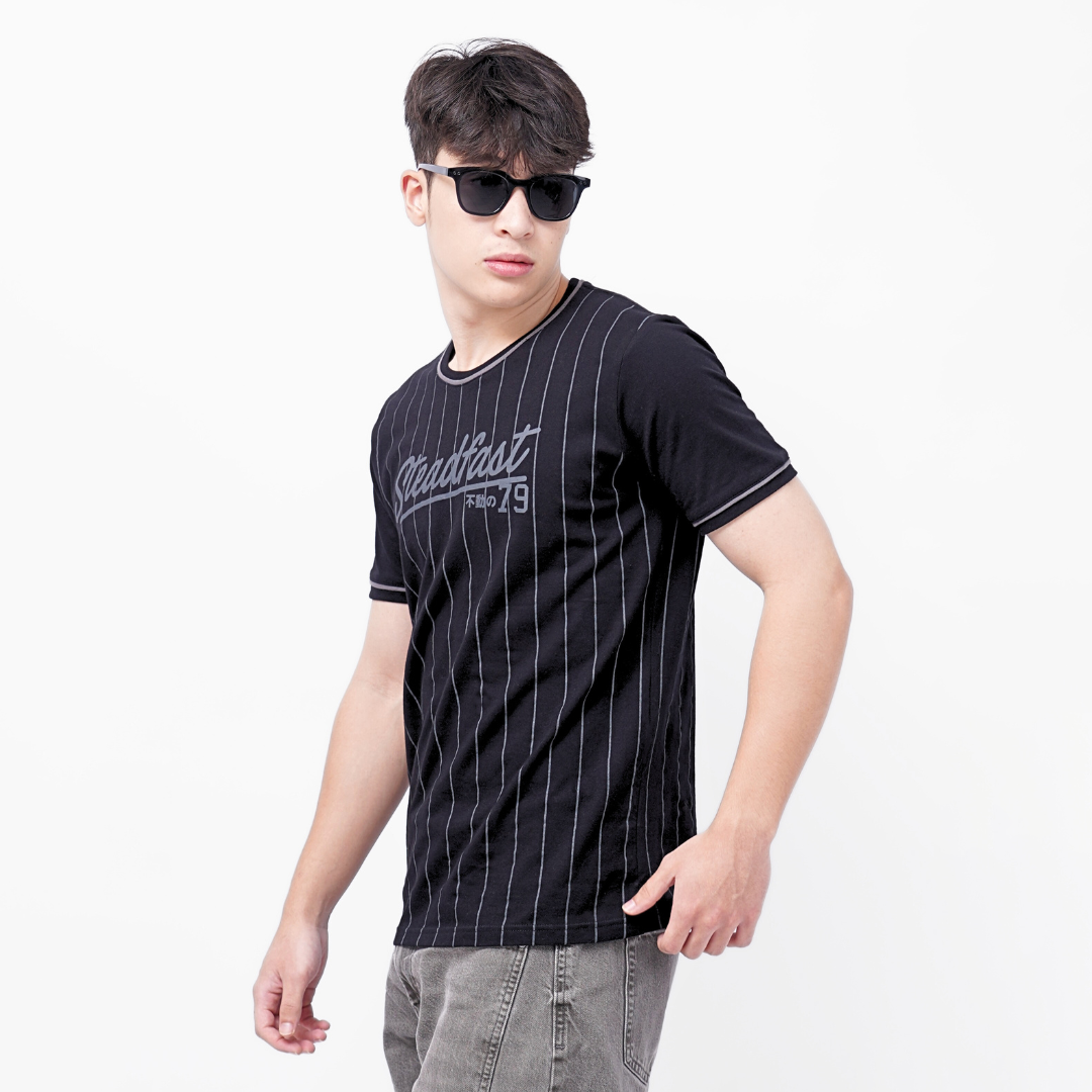 Ryusei Kaos Pria Steadfast Black