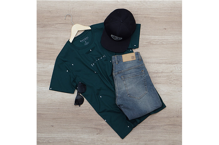 Bosan Sama Style Itu Aja? Intip Ragam Cara Mengenakan Topi Snapback dengan Outfit Biar Makin Tampil Kece