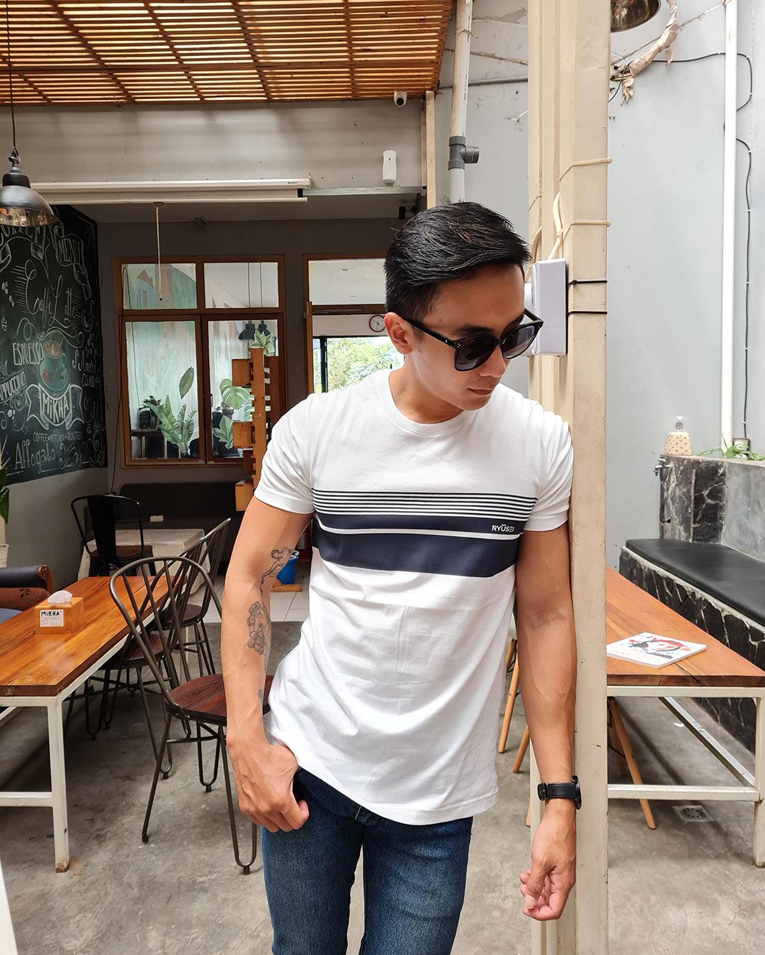 3 Tips Tetap Modis dengan Gaya Smart Casual untuk Pria