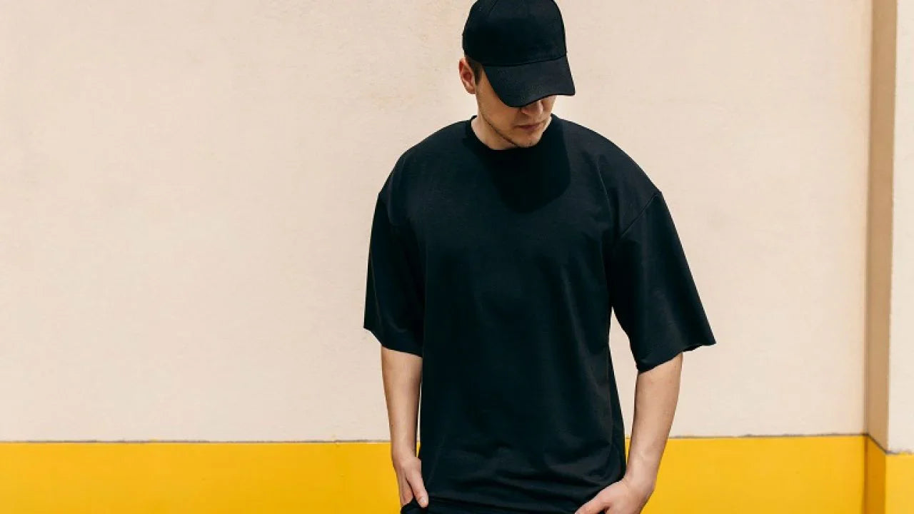 Oversize Bukan Berarti Berlebihan: Gaya Santai dengan Boxy T-Shirt