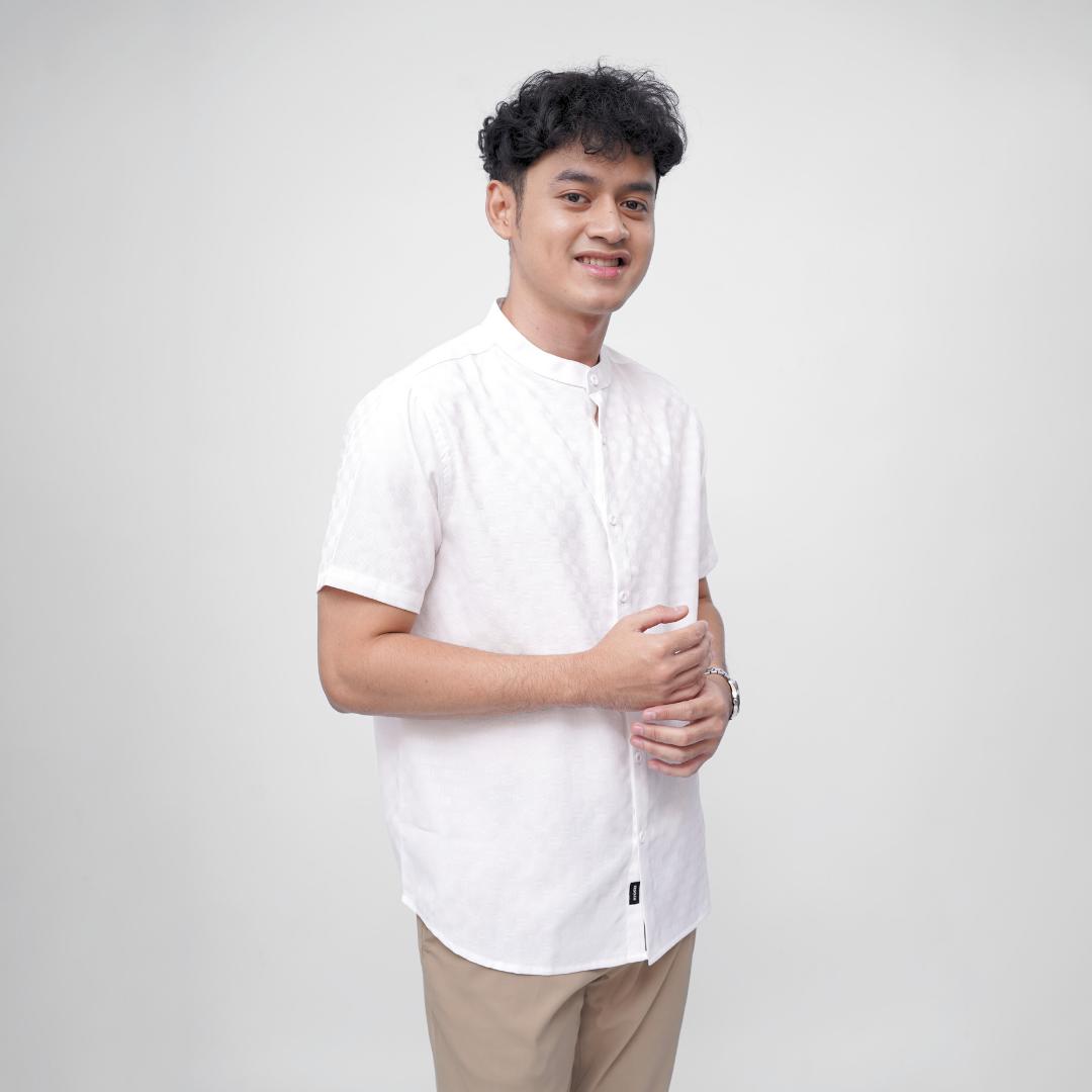 Ryusei Kemeja Kerah Koko Lengan Pendek Akari