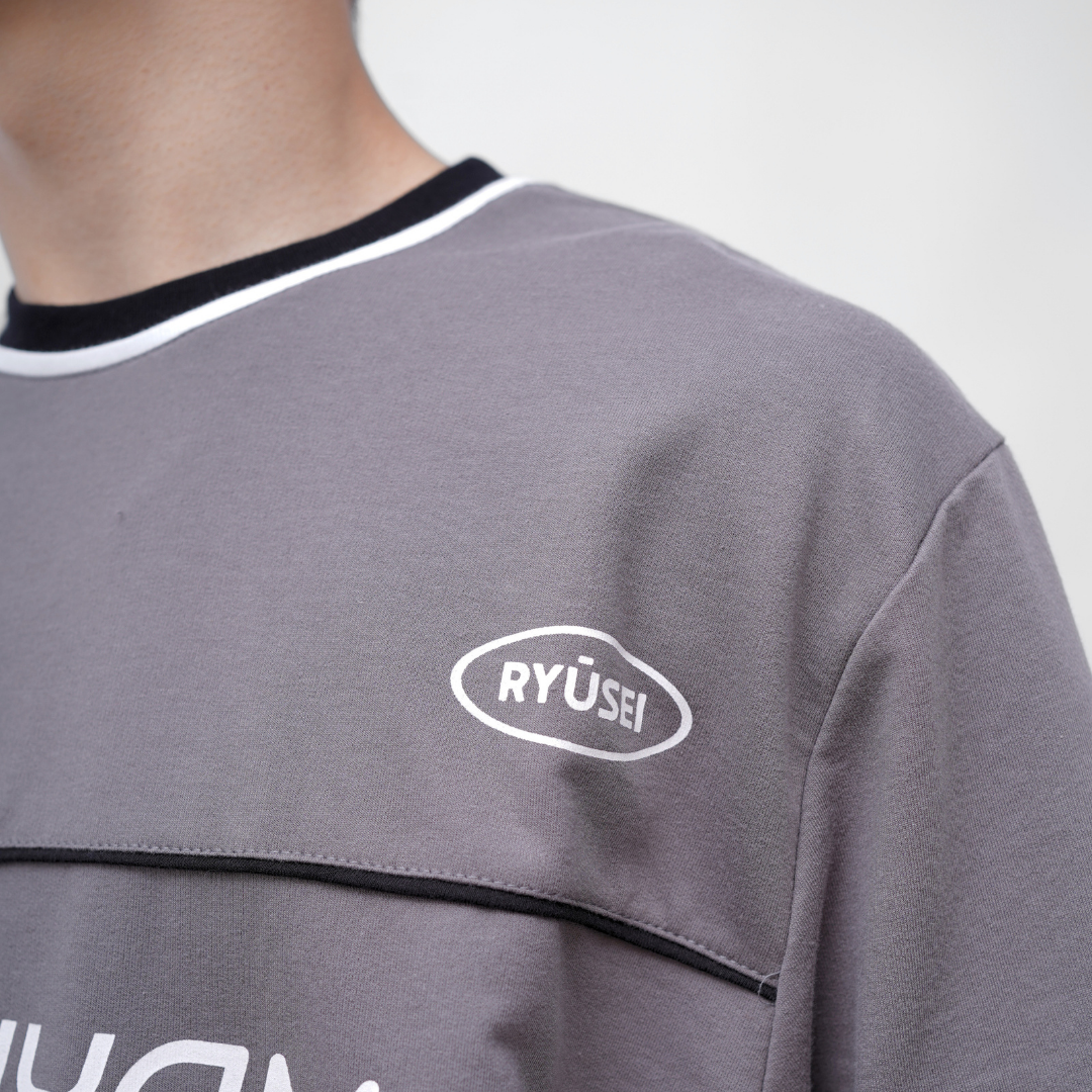 Ryusei Kaos Pria Boxy Oversize Matsuyama Dark Grey