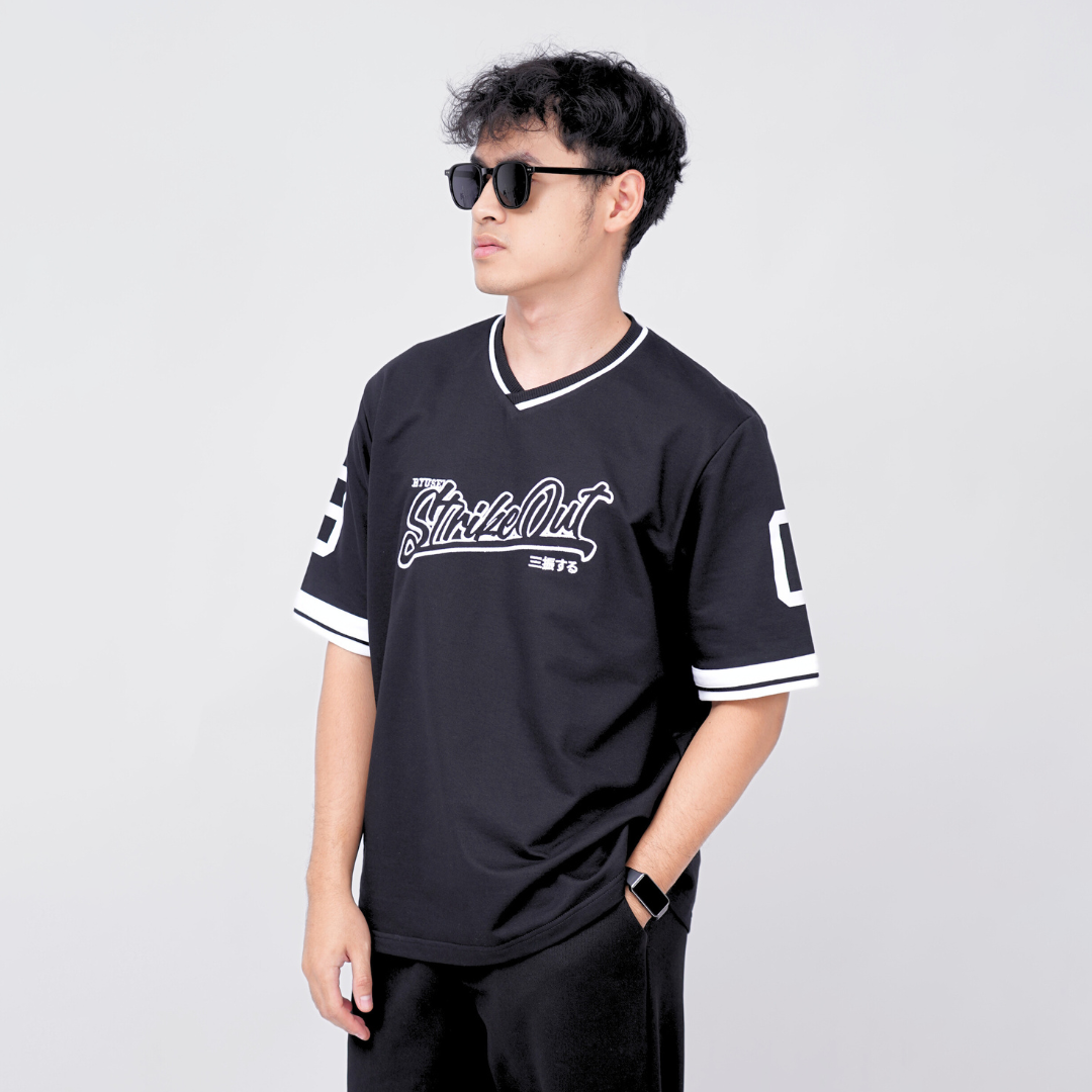 Ryusei Kaos Pria Boxy Oversize StrikeOut Black