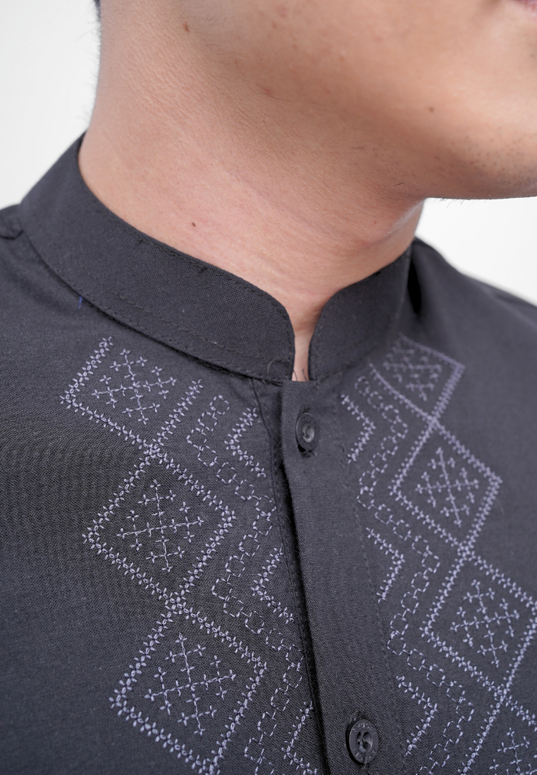 Ryusei Kemeja Kerah Koko Lengan Pendek Yatsuki Black