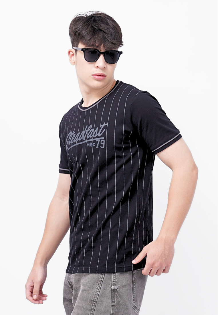 Ryusei Kaos Pria Steadfast Black