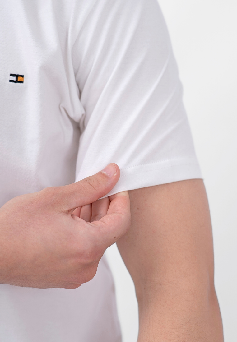 Ryusei Kaos Pria Haruma Basic White