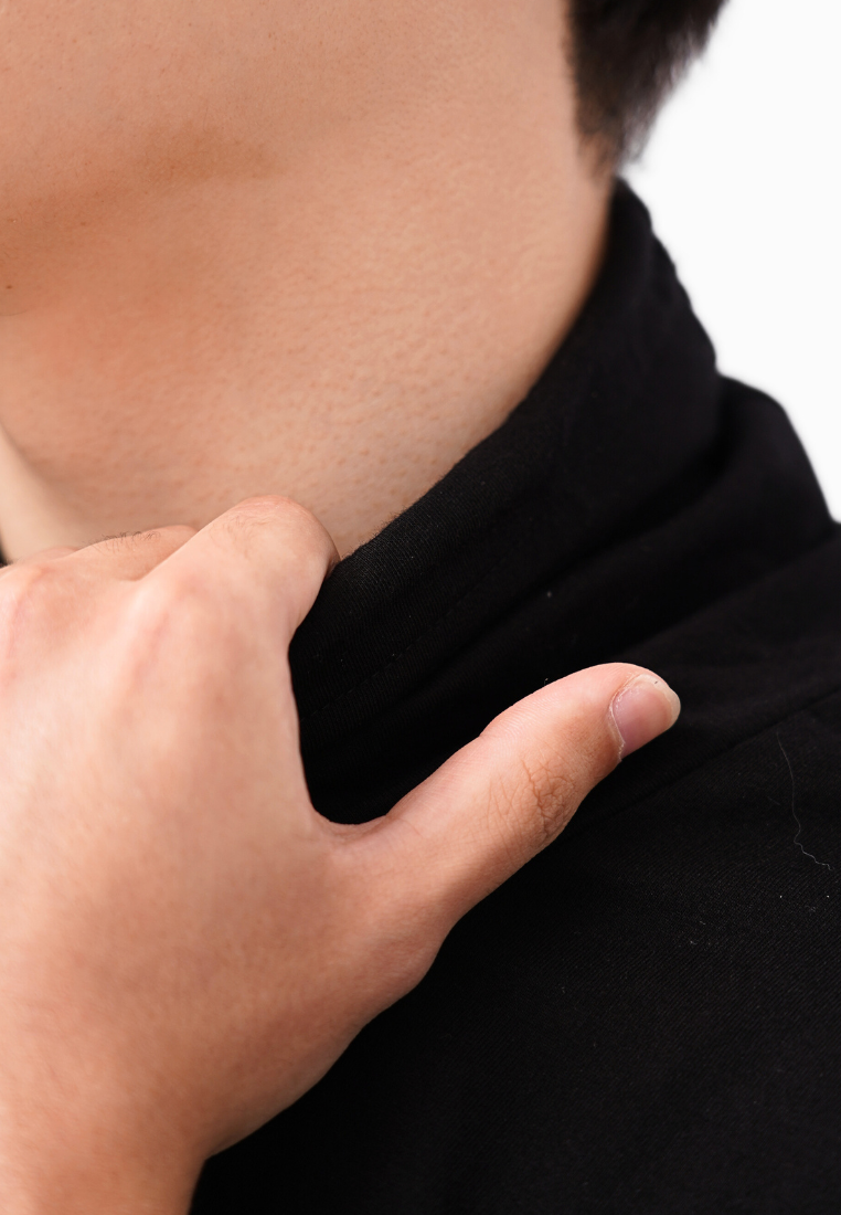 Ryusei Kaos Pria Turtleneck Nandito Hyo Black