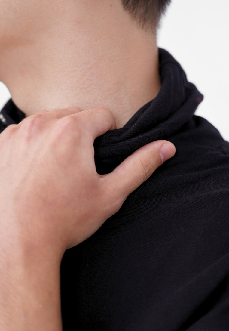 Ryusei Kaos Pria Turtleneck Nandito Respect CMB Black