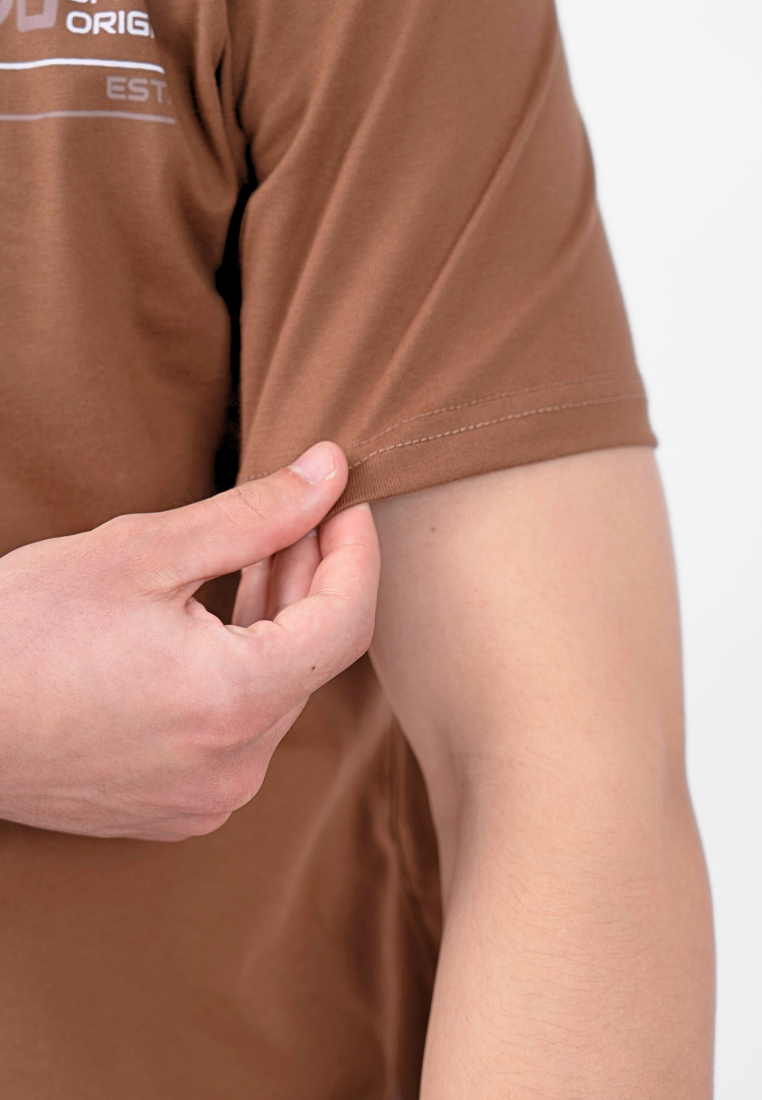 Ryusei Kaos Pria Unwavering Brown