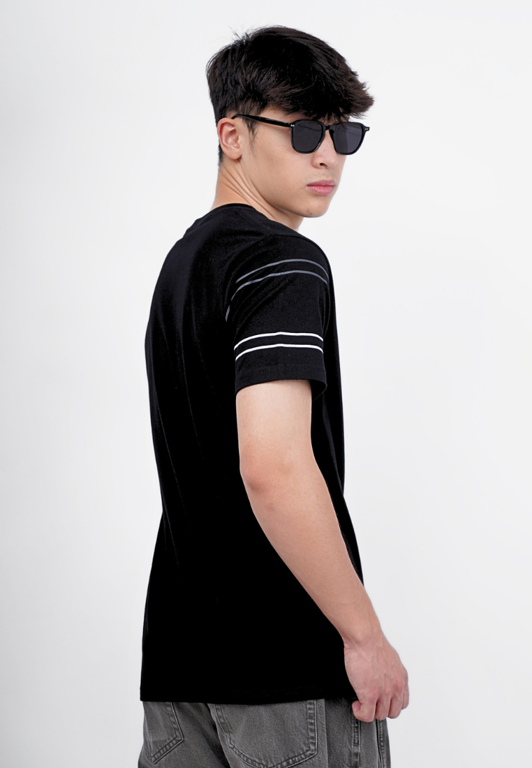 Ryusei Kaos Pria Rewarding Black