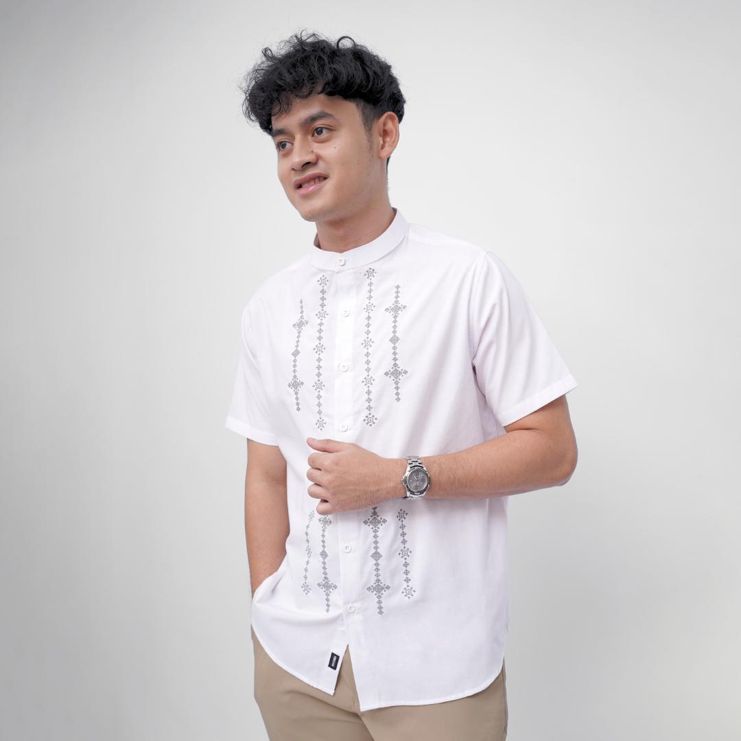 Ryusei Kemeja Kerah Koko Lengan Pendek Haku